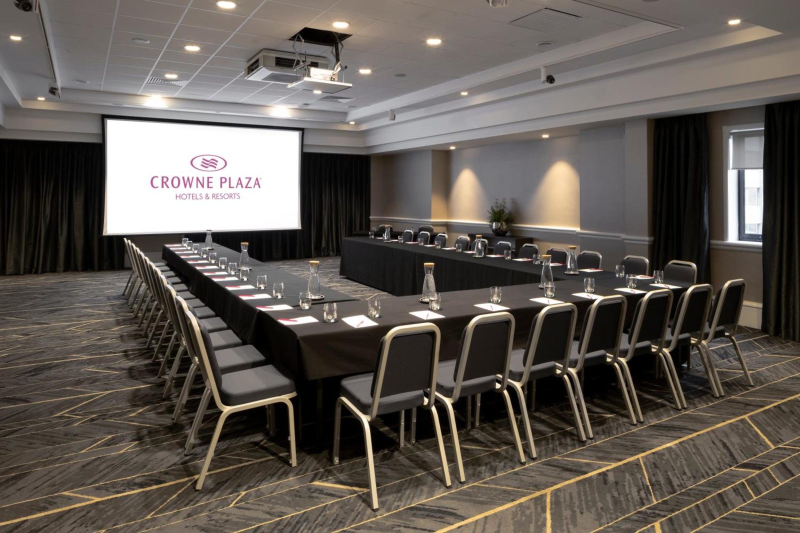 Crowne Plaza Leeds by IHG — photo 3