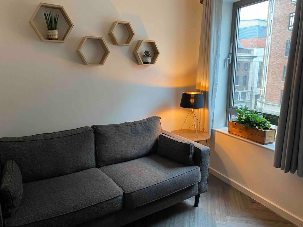 Stunning Apartment in the Heart of Leeds — photo 3