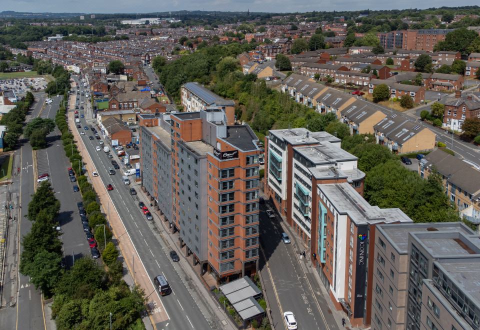 Roomzzz Leeds City West